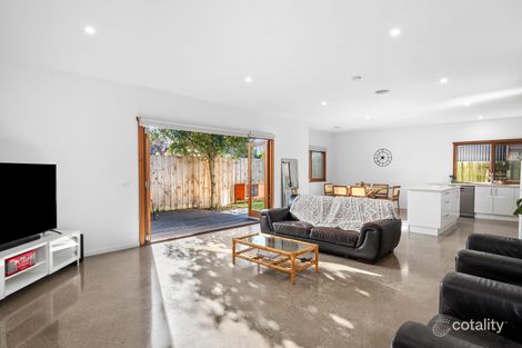 Property photo of 2/74 West Fyans Street Newtown VIC 3220