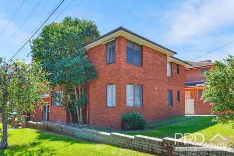 Property photo of 2/33 Graham Road Narwee NSW 2209