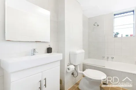 Property photo of 2/33 Graham Road Narwee NSW 2209