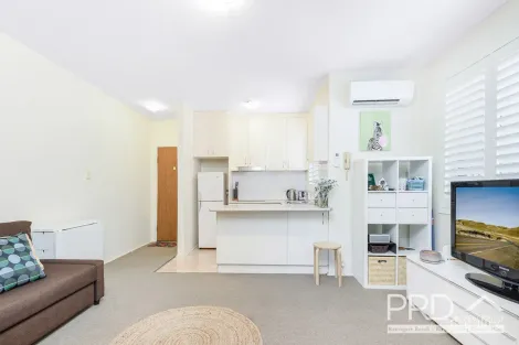 Property photo of 2/33 Graham Road Narwee NSW 2209