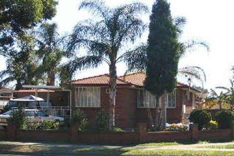 55 Melbourne Rd, St Johns Park, NSW 2176