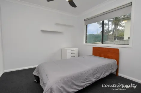 Property photo of 34 Gordon Crescent Smiths Lake NSW 2428