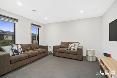 Property photo of 8 Ivy Court Werribee VIC 3030