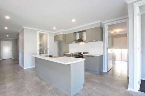 Property photo of 24 Stockman Circuit Thurgoona NSW 2640