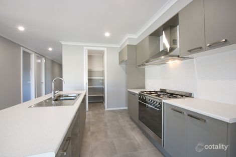 Property photo of 24 Stockman Circuit Thurgoona NSW 2640
