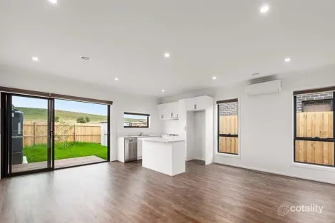 Property photo of 42 Eldorado Loop Mernda VIC 3754