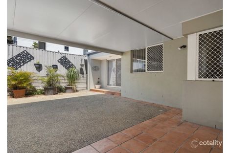 Property photo of 11 Flame Tree Crescent Carindale QLD 4152