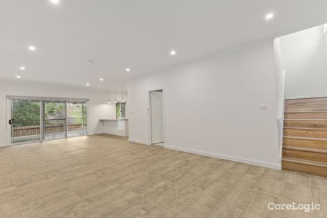 Property photo of 4 Aminya Place Farmborough Heights NSW 2526