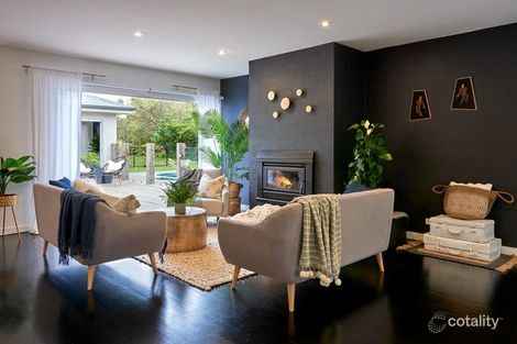 Property photo of 9 Rosedale Grove Frankston South VIC 3199
