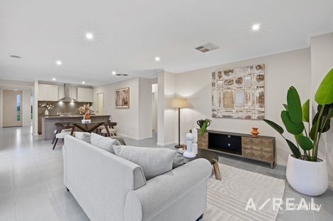 Property photo of 198 Alisma Boulevard Cranbourne North VIC 3977