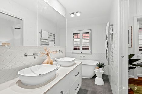 Property photo of 98 Morehead Avenue Norman Park QLD 4170