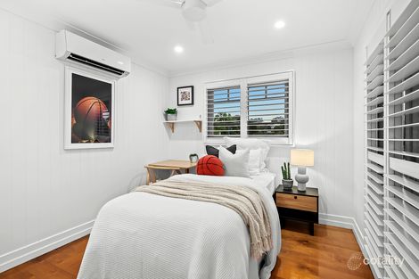 Property photo of 98 Morehead Avenue Norman Park QLD 4170