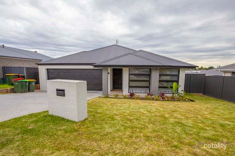 Property photo of 17 Medlar Circuit Gillieston Heights NSW 2321