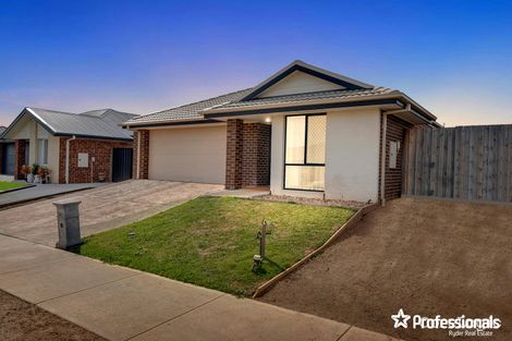 Property photo of 10 Gosse Crescent Brookfield VIC 3338