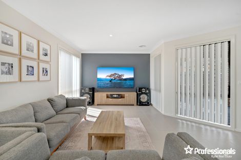 Property photo of 10 Gosse Crescent Brookfield VIC 3338