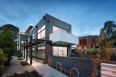 2/167 Lower Heidelberg Rd, Ivanhoe East, VIC 3079