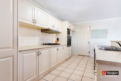 Property photo of 5 Leafy Grove Plumpton NSW 2761