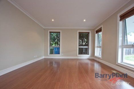 Property photo of 4 Jarryd Crescent Berwick VIC 3806