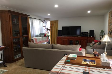 Property photo of 11 Barondi Avenue Narre Warren VIC 3805