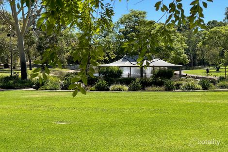 Property photo of 30 Chatsworth Gate Canning Vale WA 6155