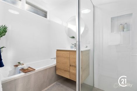 Property photo of 23 Cams Boulevard Summerland Point NSW 2259