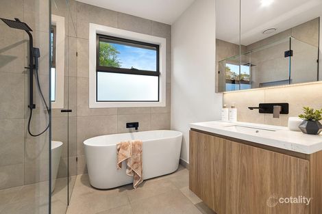 Property photo of 2/11B Stonehaven Crescent Hampton East VIC 3188