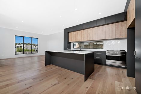 Property photo of 28 Limeburner Grove Botanic Ridge VIC 3977