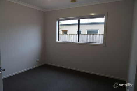 Property photo of 36 Cook Street Drouin VIC 3818