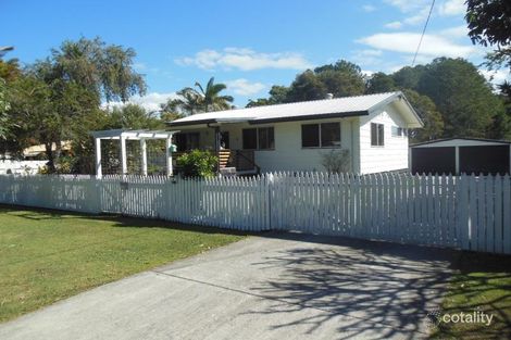 4 Egan St, Beachmere, QLD 4510