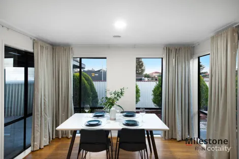 Property photo of 32 Jamieson Way Point Cook VIC 3030