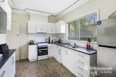 Property photo of 141 Grove Street Kooringal NSW 2650