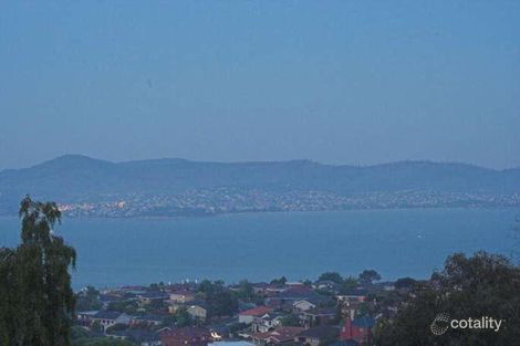 2/328 Churchill Ave, Sandy Bay, TAS 7005