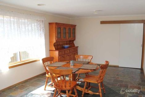 Property photo of 7 Peter Pan Place Bacchus Marsh VIC 3340
