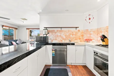 25 Weeloo Rd, Waggrakine, WA 6530