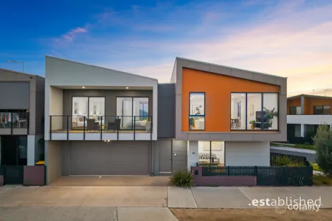 25 Carrick St, Point Cook, VIC 3030