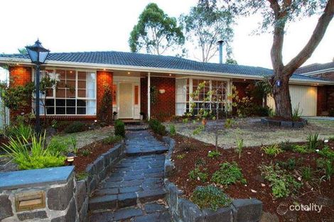 Property photo of 2 Sundowner Court Wheelers Hill VIC 3150