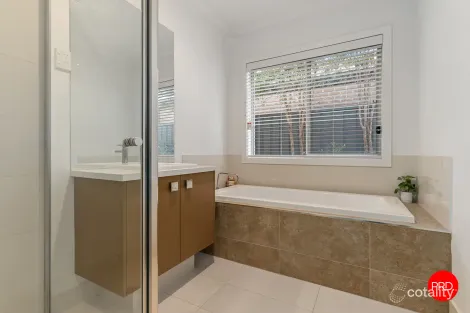 Property photo of 17 Evergreen Boulevard Jackass Flat VIC 3556
