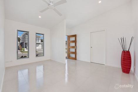 Property photo of 27 Cavalry Way Sippy Downs QLD 4556