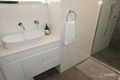 Property photo of 22 Enderbury Crescent Pacific Pines QLD 4211