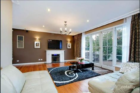 Property photo of 1/393 Barkers Road Kew VIC 3101