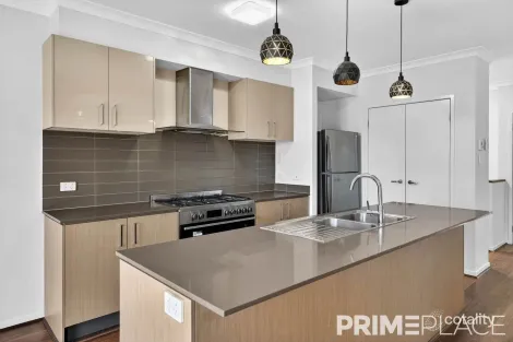 Property photo of 61 Opperman Drive Springfield Lakes QLD 4300