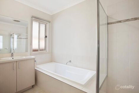 4 Nash Gr, Doreen, VIC 3754