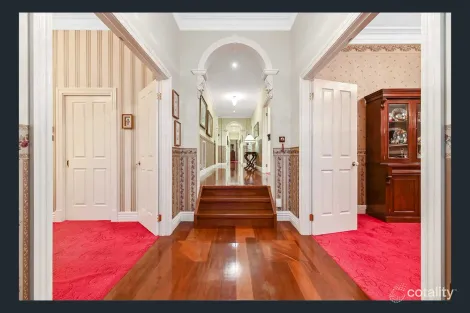 Property photo of 24 Riviera Drive Berwick VIC 3806