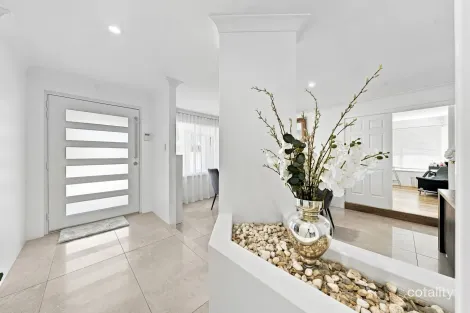 Property photo of 8 Fireball Way Ocean Reef WA 6027