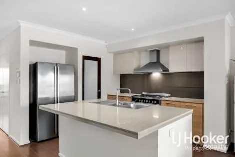 Property photo of 3 Hantlemann Lane Yarrabilba QLD 4207