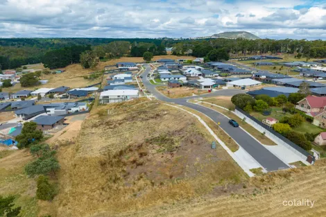 Property photo of 16 Galibier Road Brown Hill VIC 3350