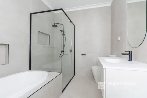 Property photo of 8 Piper Drive Dunmore NSW 2529