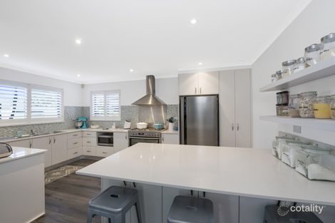 Property photo of 40 Risdon Crescent Kariong NSW 2250