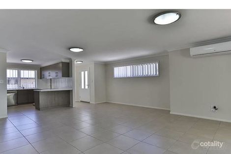 Property photo of 2/429 West Street Darling Heights QLD 4350