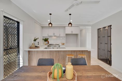 Property photo of 8 Peak Circuit Cosgrove QLD 4818
